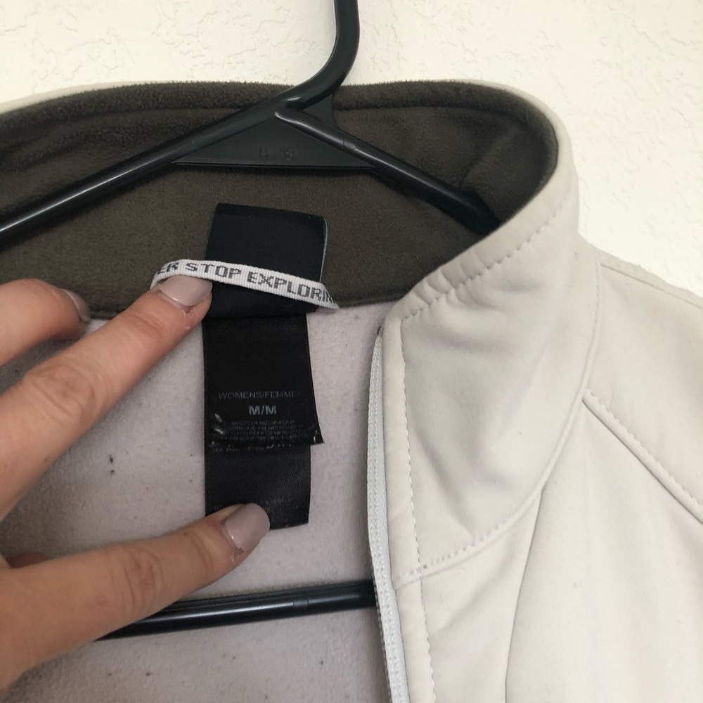 Women’s The North Face jacket, medium - Picture 5 of 5